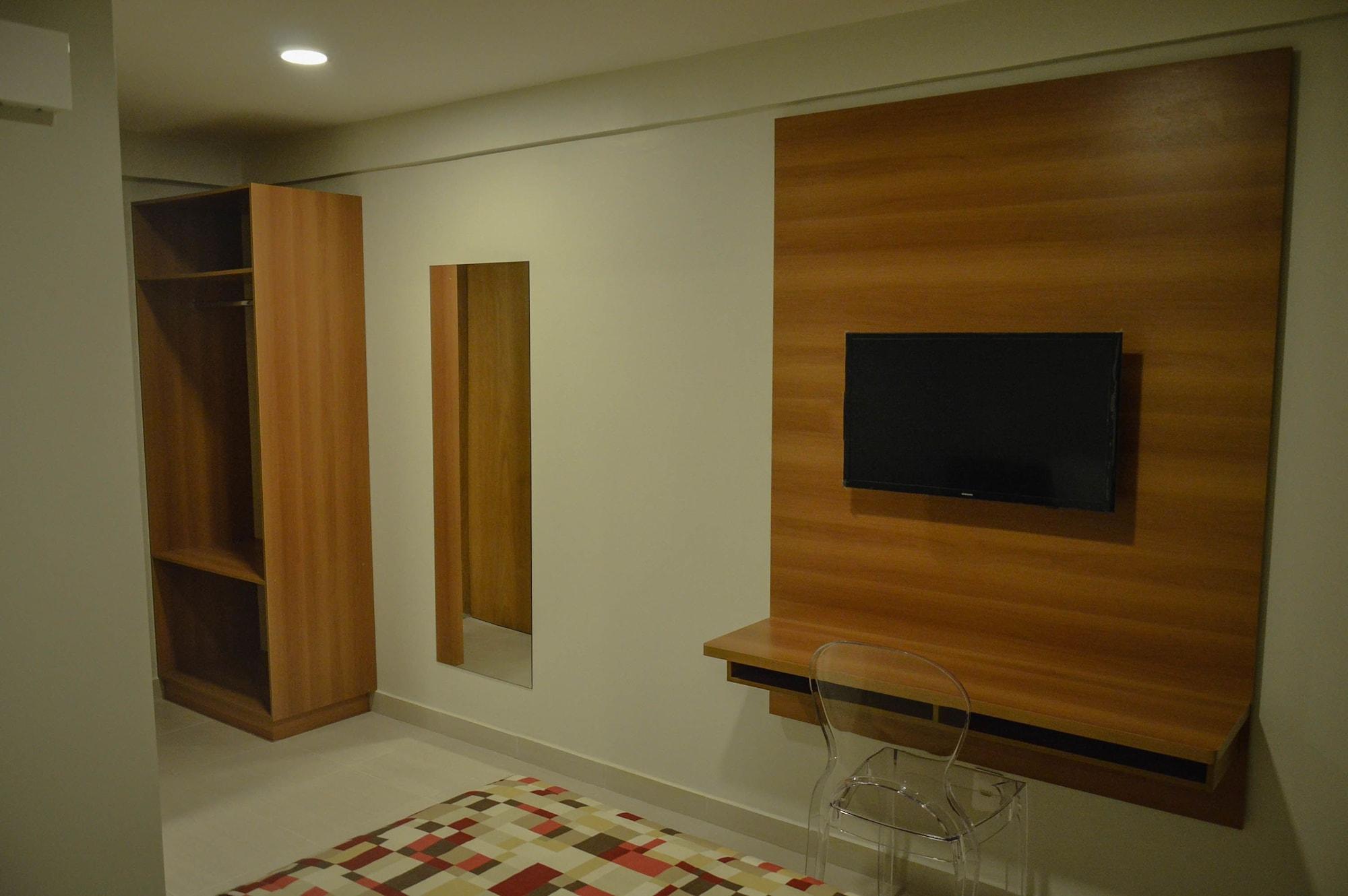 Aquarena Hotel 2*